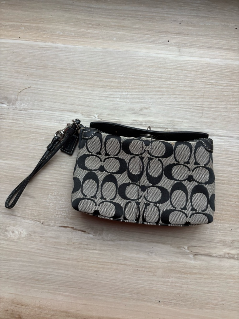 Vintage Y2K Coach Signature Canvas Wristlet in Black and Gray